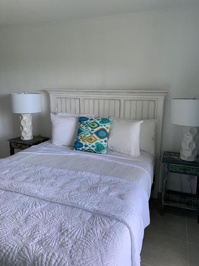 Flamboyan On The Bay Resort & Villas Canaan Room photo